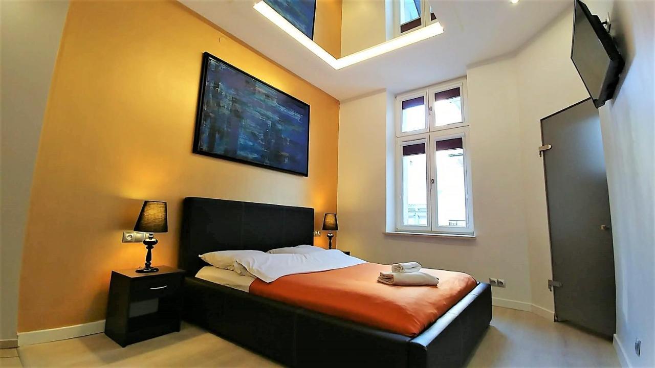 Mirror Gold & Grey Appartement